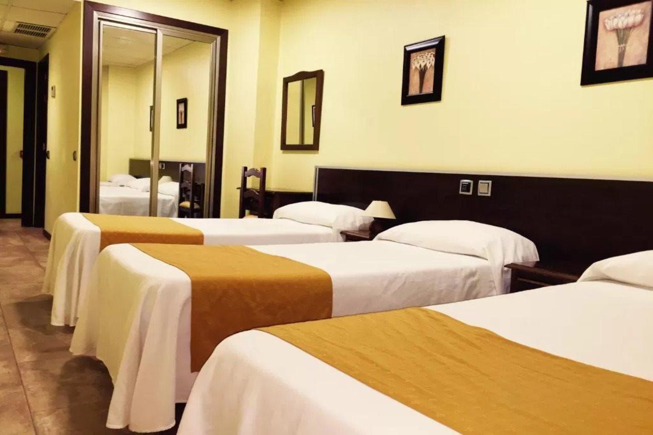 Hotel Complutense Alcala de Henares Ngoại thất bức ảnh