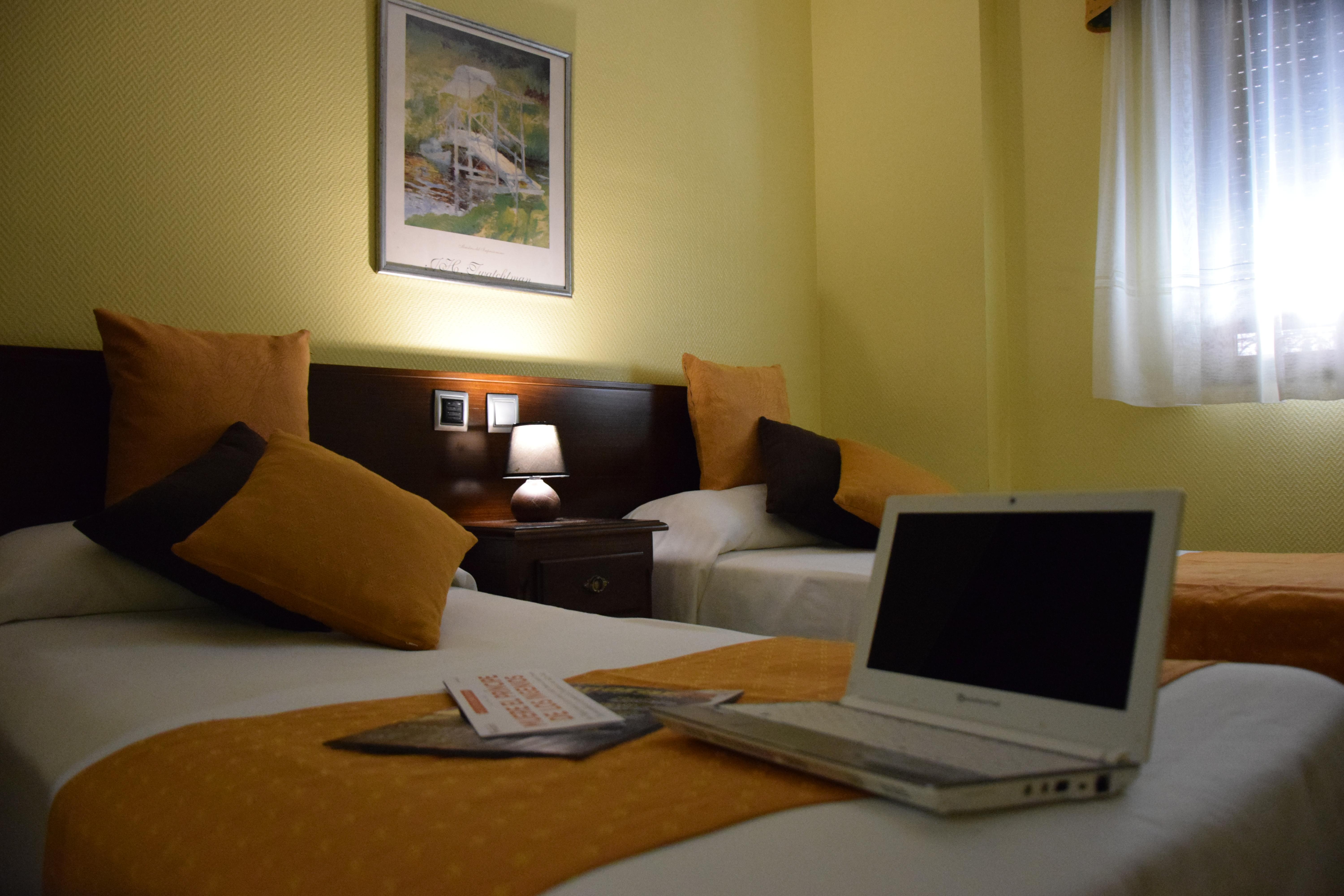 Hotel Complutense Alcala de Henares Ngoại thất bức ảnh
