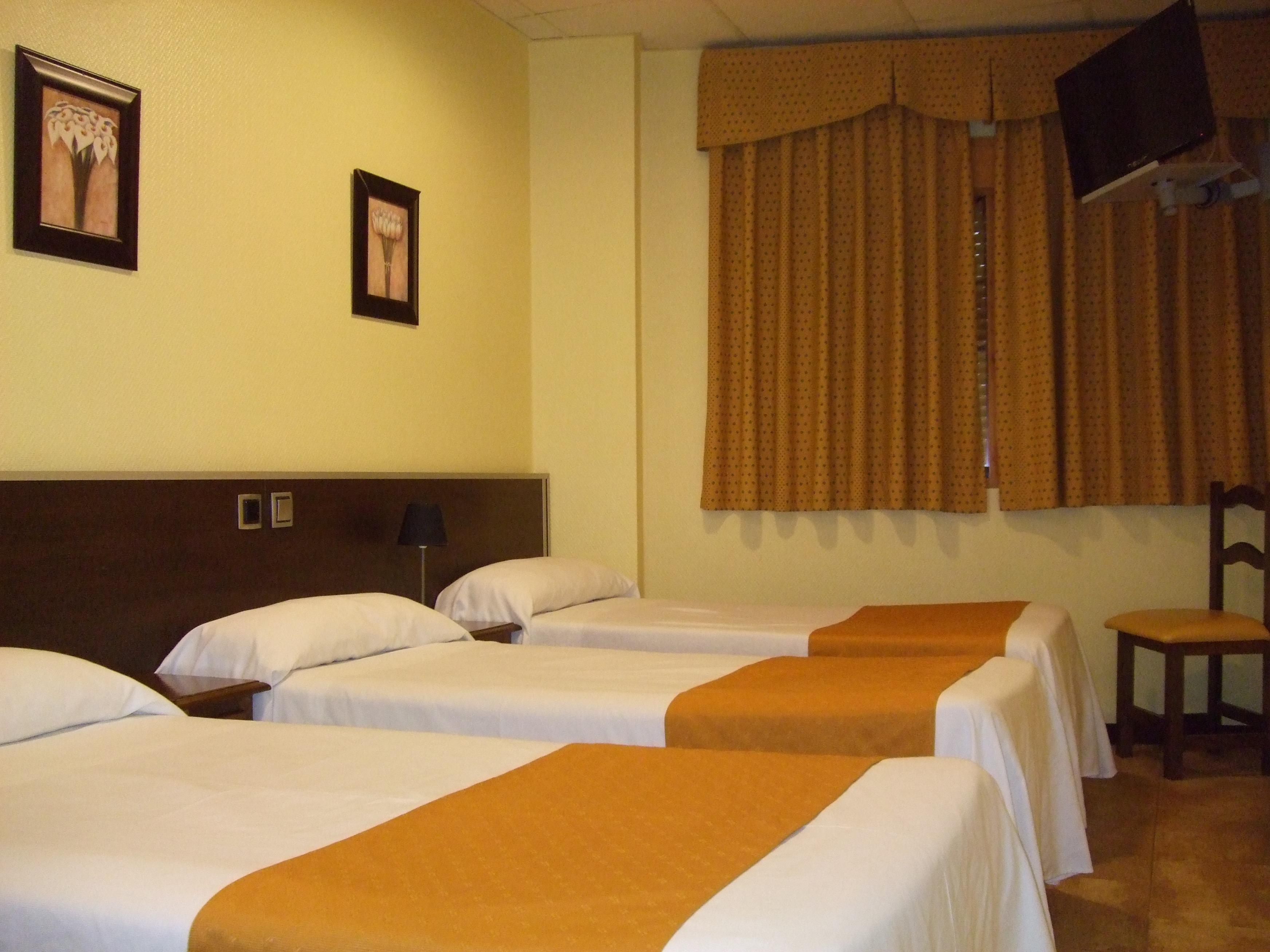 Hotel Complutense Alcala de Henares Ngoại thất bức ảnh