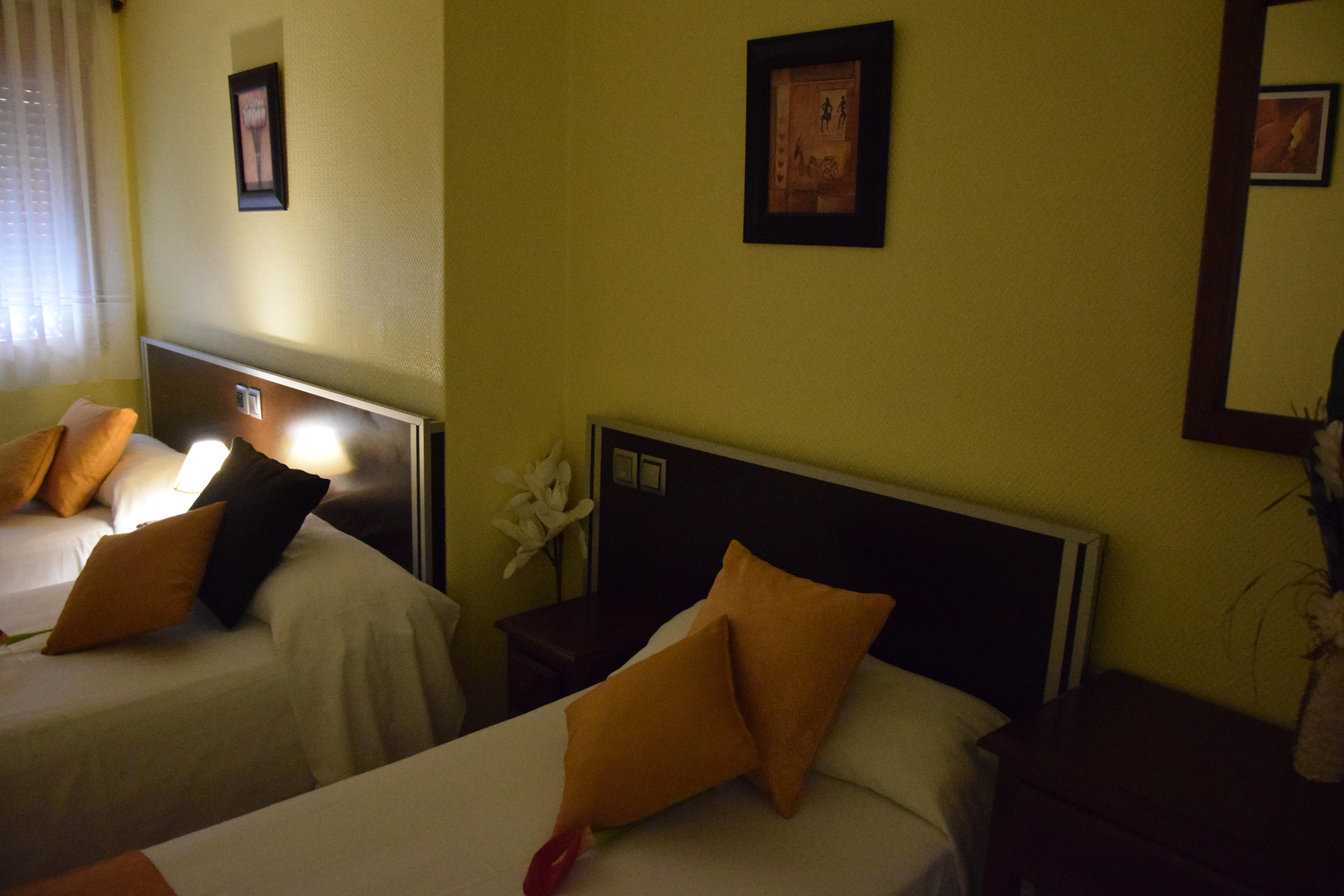 Hotel Complutense Alcala de Henares Ngoại thất bức ảnh
