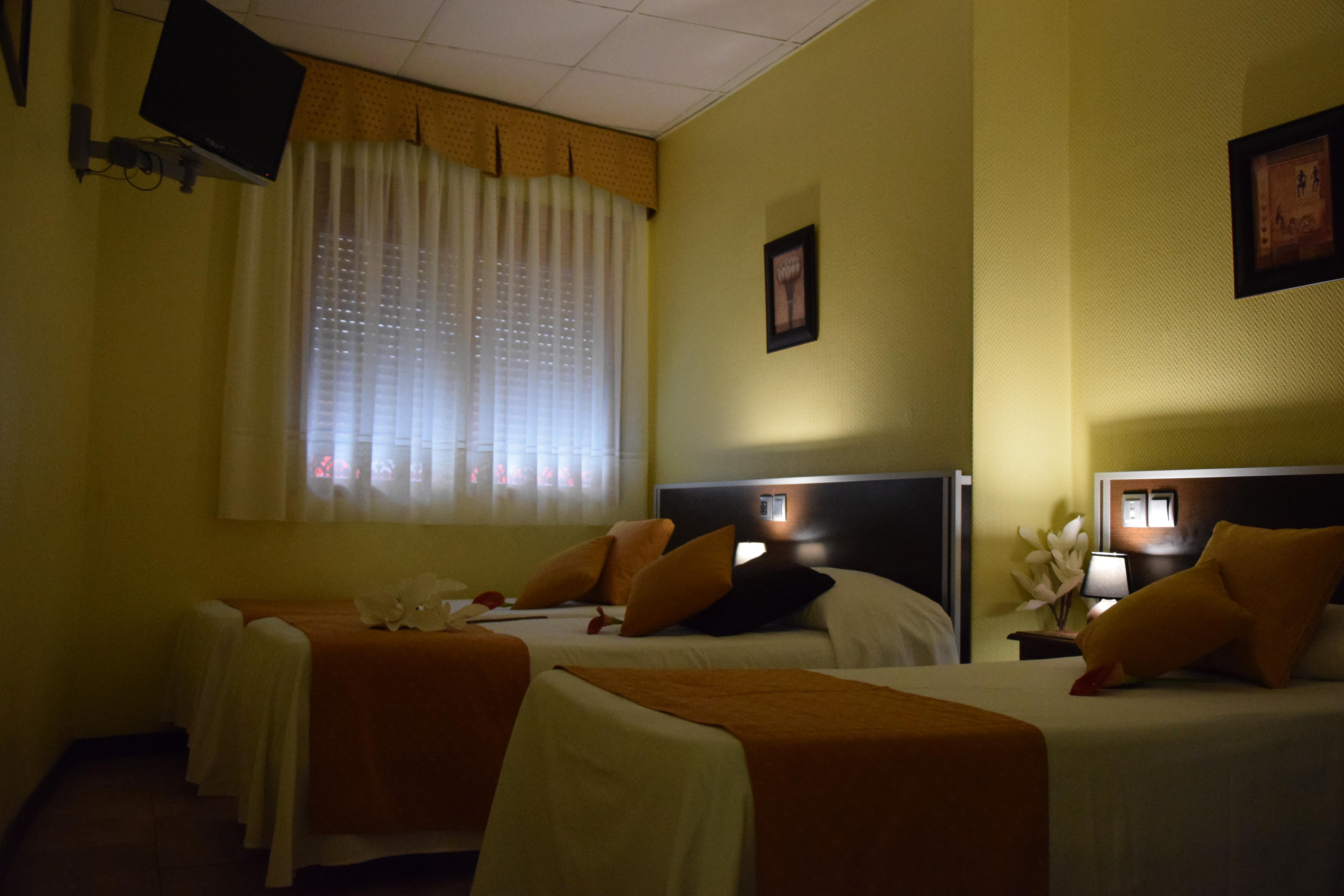 Hotel Complutense Alcala de Henares Ngoại thất bức ảnh
