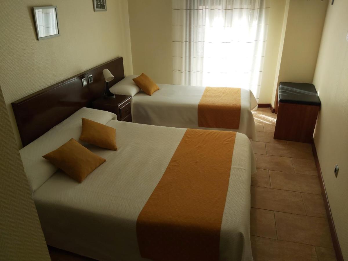 Hotel Complutense Alcala de Henares Ngoại thất bức ảnh