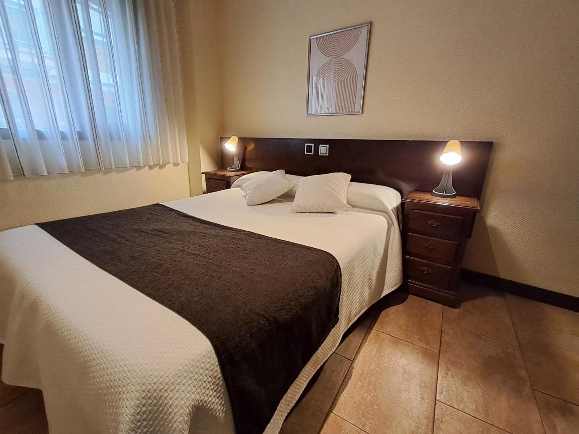 Hotel Complutense Alcala de Henares Ngoại thất bức ảnh