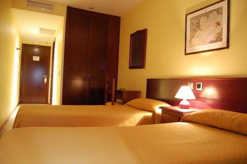 Hotel Complutense Alcala de Henares Ngoại thất bức ảnh