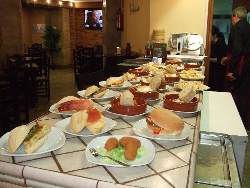 Hotel Complutense Alcala de Henares Ngoại thất bức ảnh