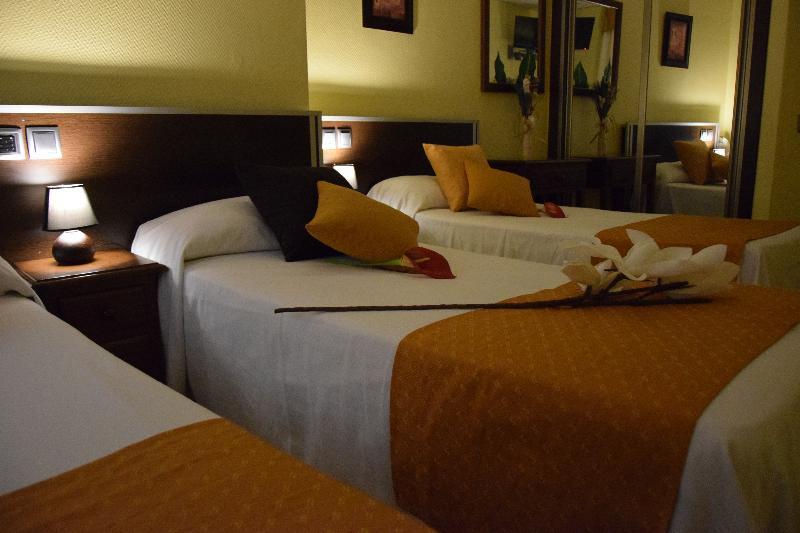 Hotel Complutense Alcala de Henares Ngoại thất bức ảnh